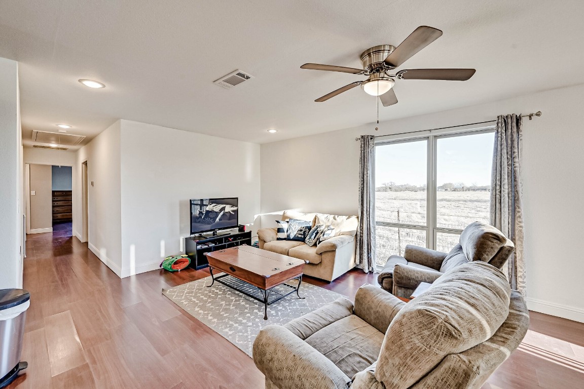 1166 Fm 1578 Frost TX 76641
