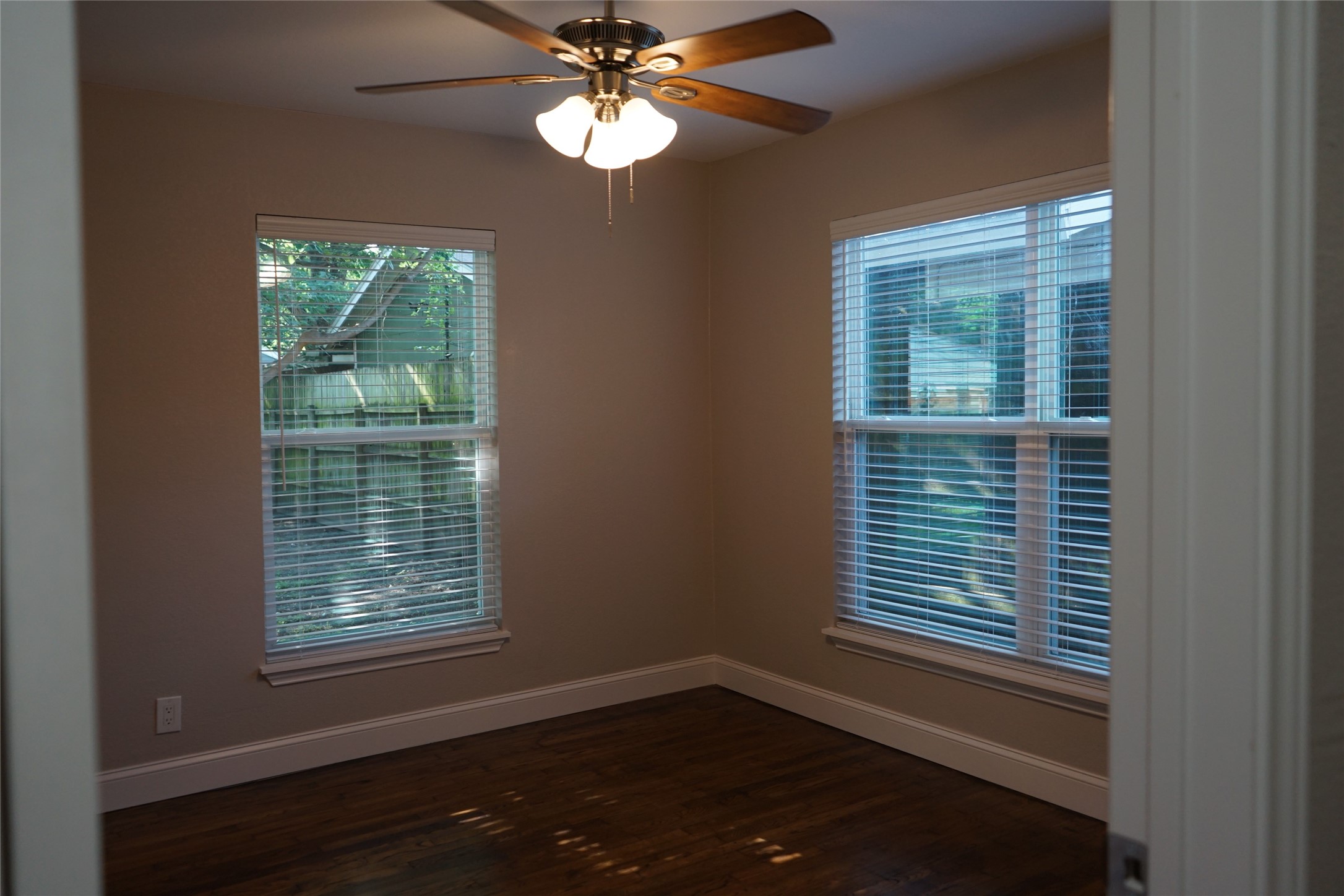 603 Magnolia Street Arlington TX 76012