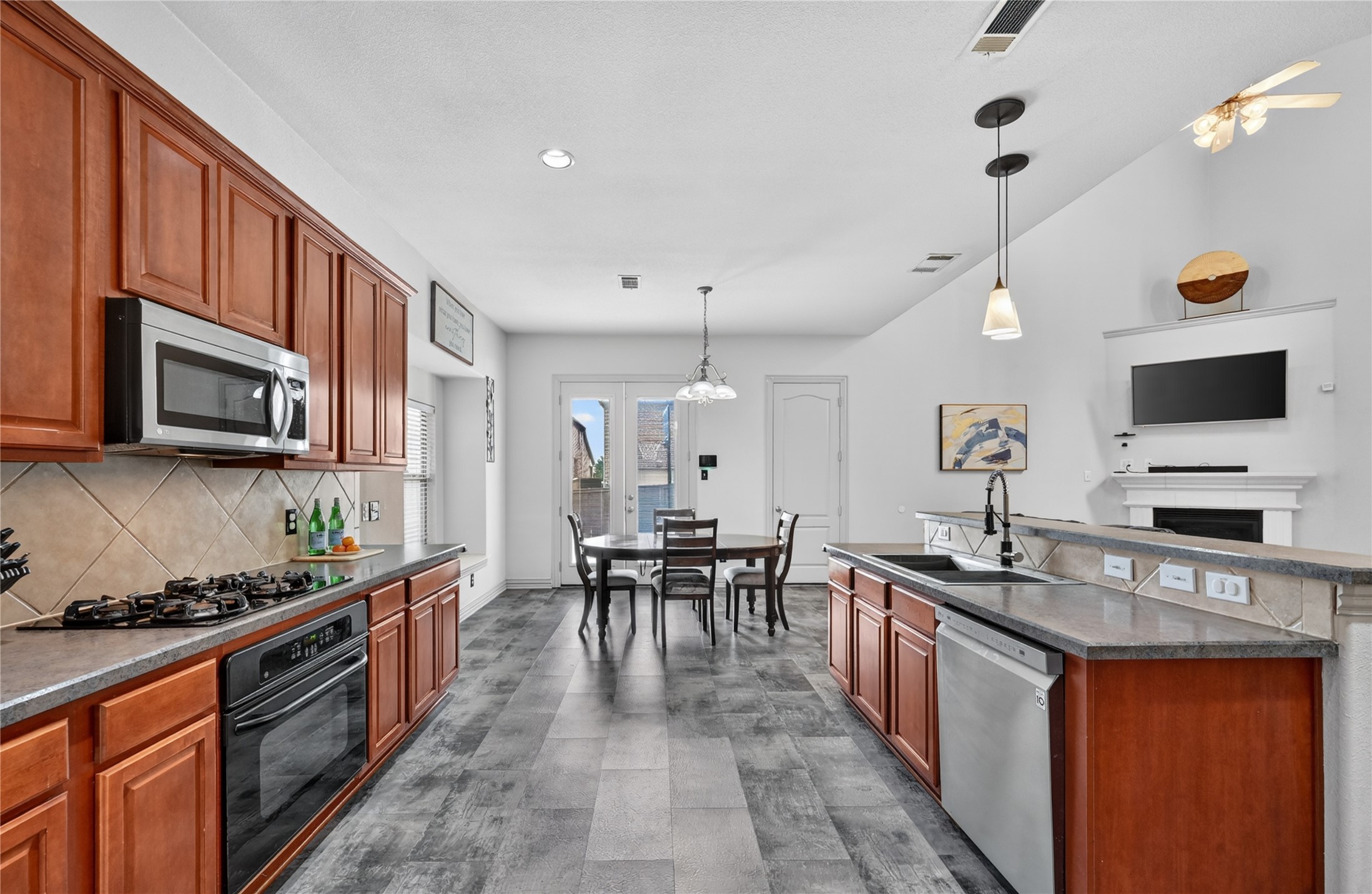 1468 Bristol Lane Lewisville TX 75077
