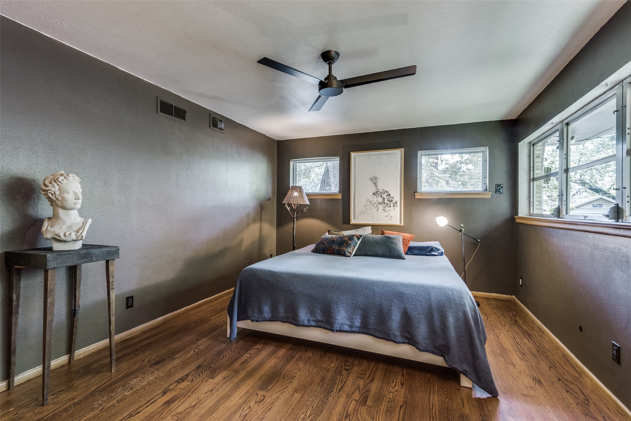 2546 W Five Mile Parkway Dallas TX 75233