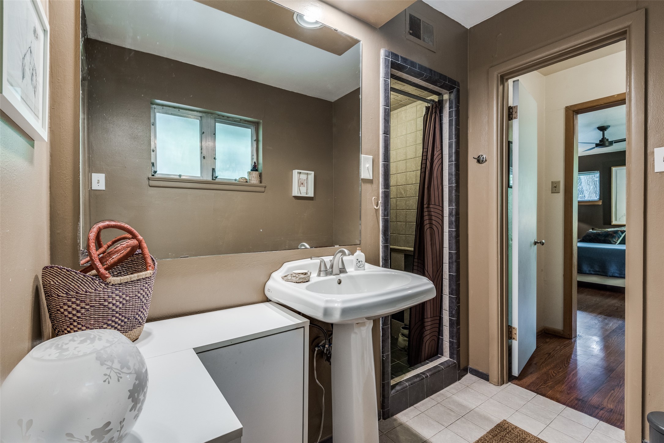 2546 W Five Mile Parkway Dallas TX 75233