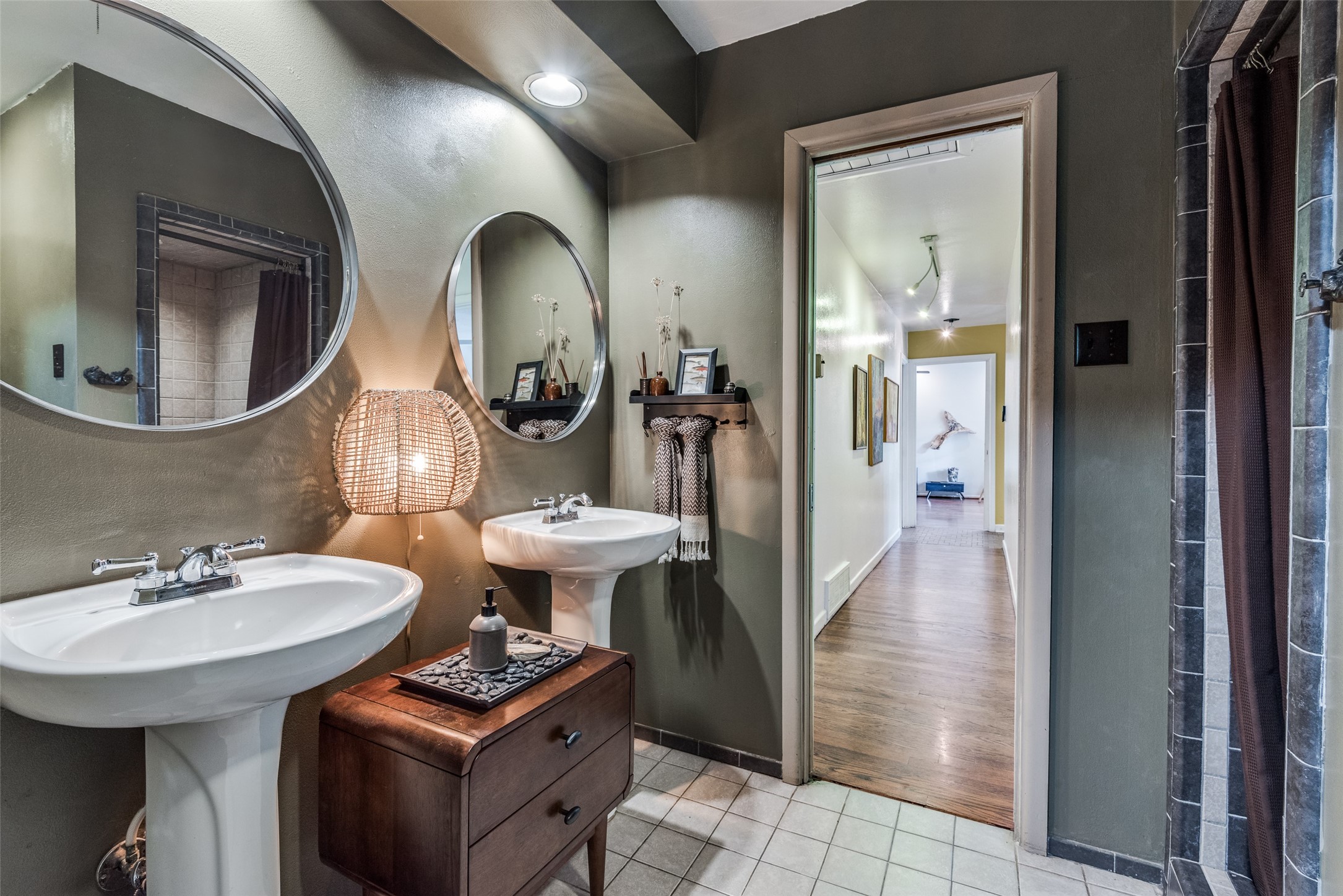 2546 W Five Mile Parkway Dallas TX 75233