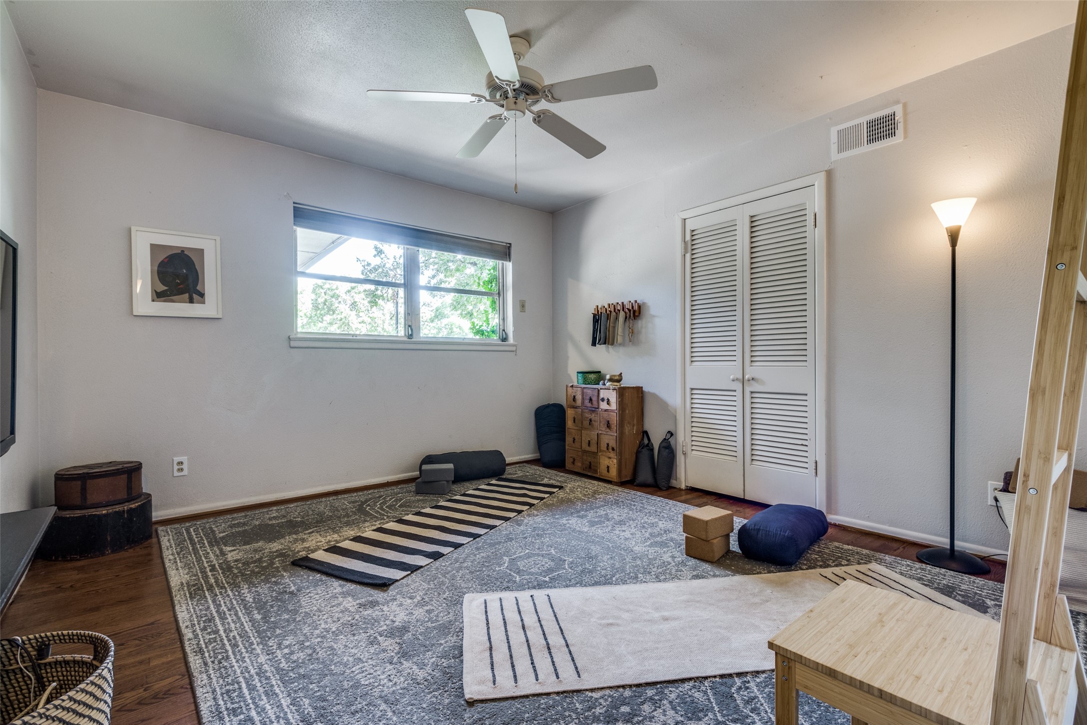 2546 W Five Mile Parkway Dallas TX 75233