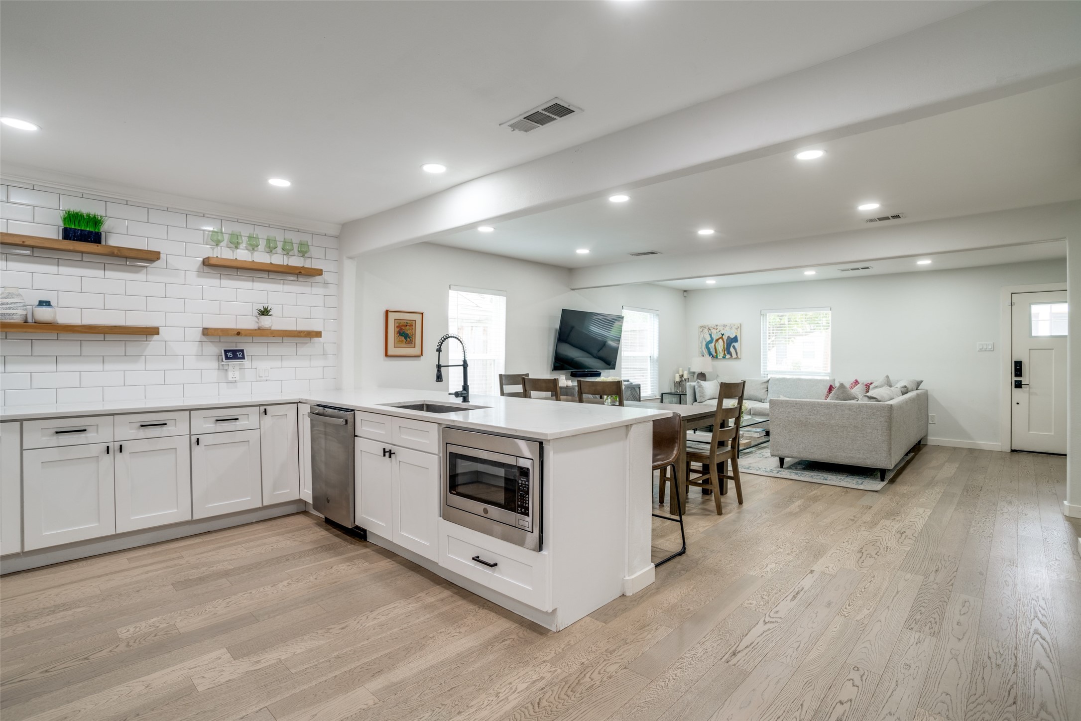6829 Lockheed Avenue Dallas TX 75209