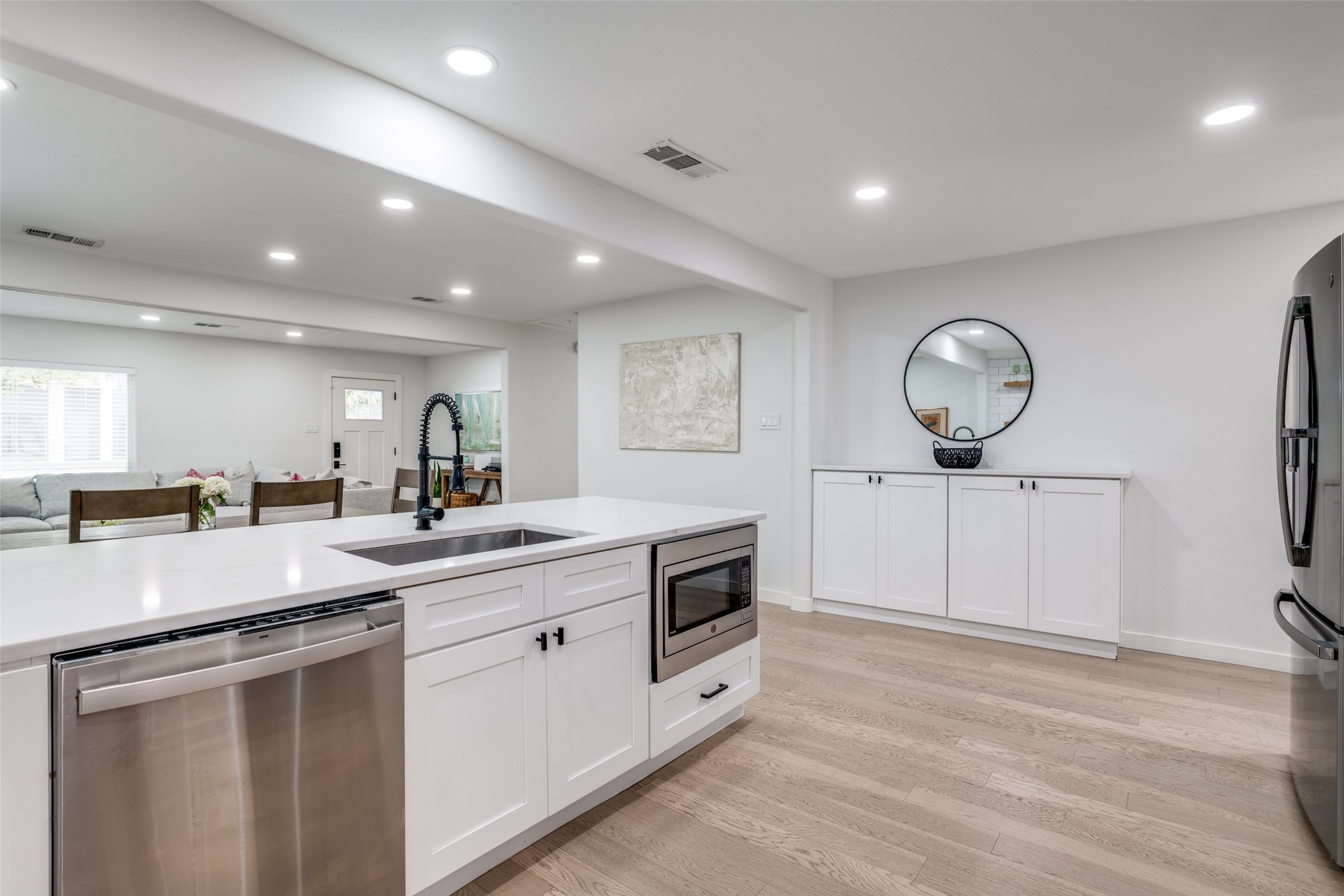 6829 Lockheed Avenue Dallas TX 75209