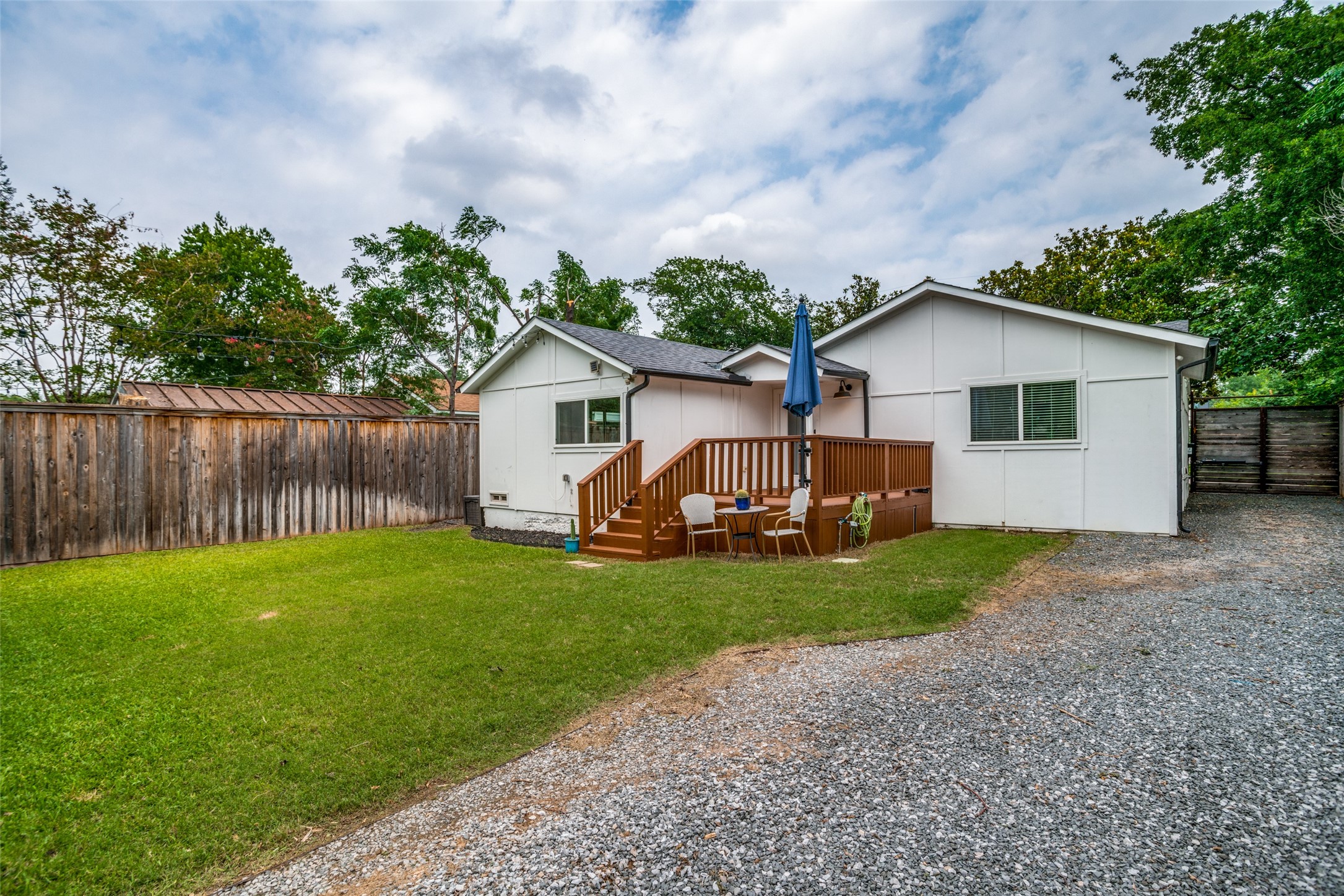 6829 Lockheed Avenue Dallas TX 75209