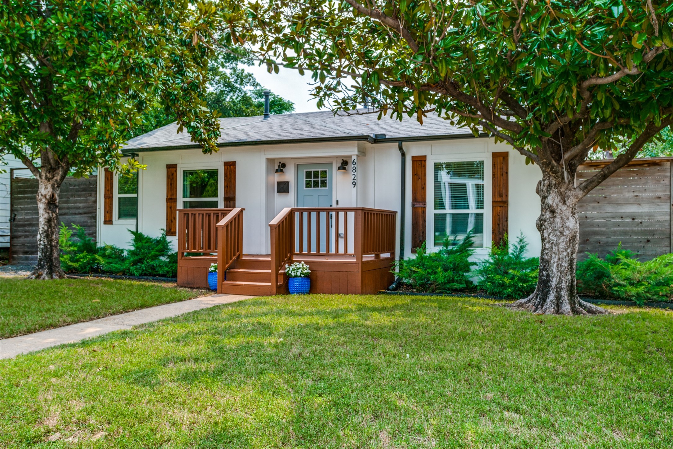 6829 Lockheed Avenue Dallas TX 75209