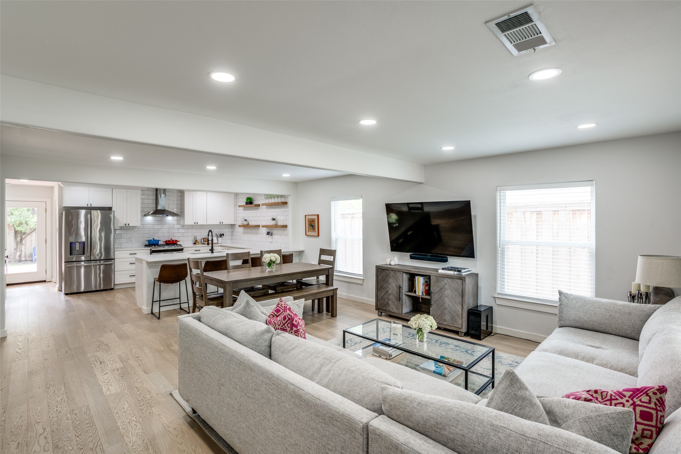 6829 Lockheed Avenue Dallas TX 75209