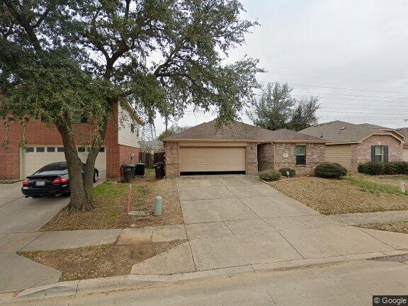 1860 Lynnwood Hills Drive Fort Worth TX 76112