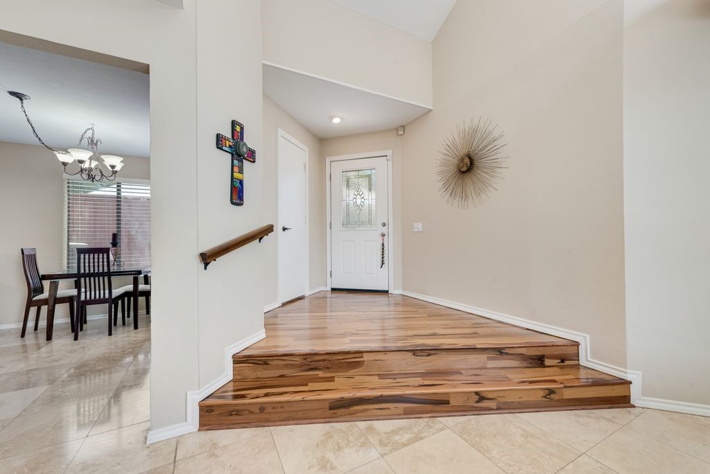 14826 Le Grande Drive Addison TX 75001