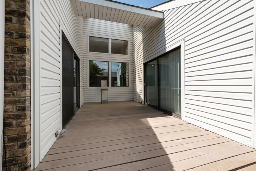 14826 Le Grande Drive Addison TX 75001