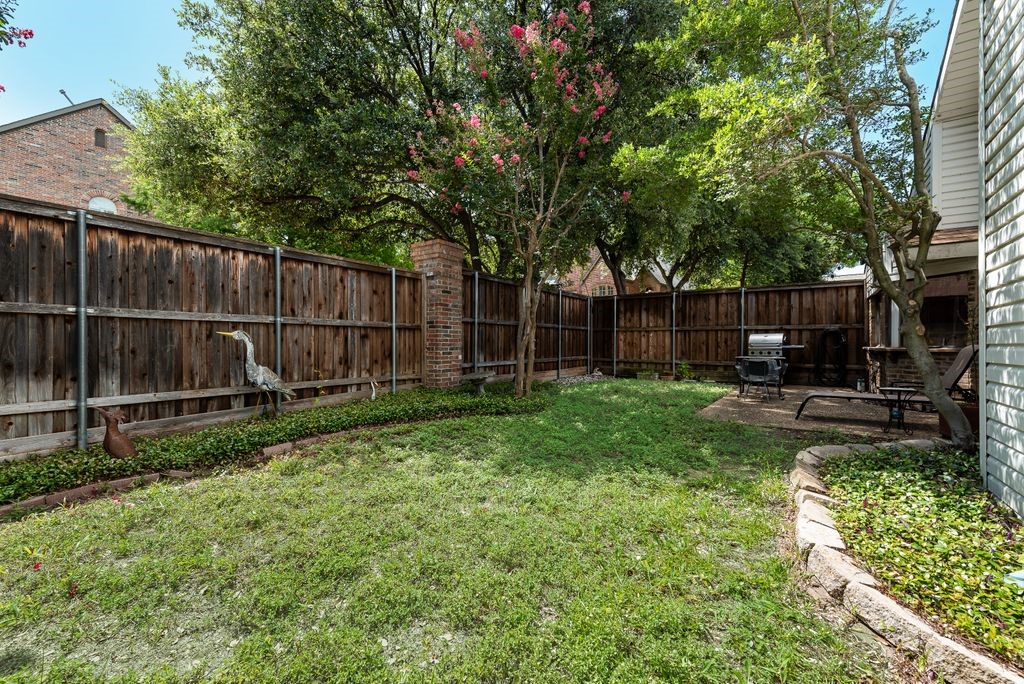 14826 Le Grande Drive Addison TX 75001