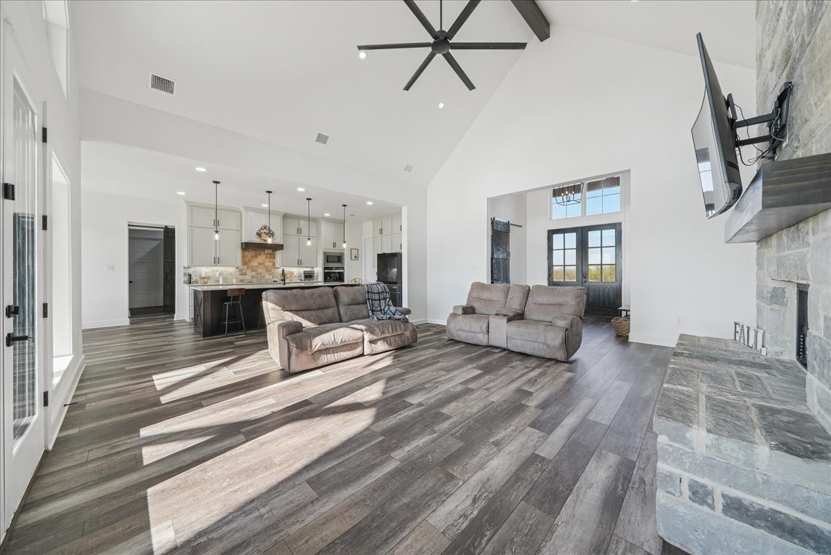 170 Dollie Road Grandview TX 76064