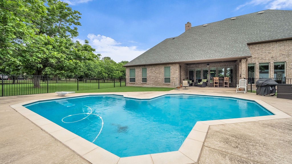 225 Holly Lane Lucas TX 75002