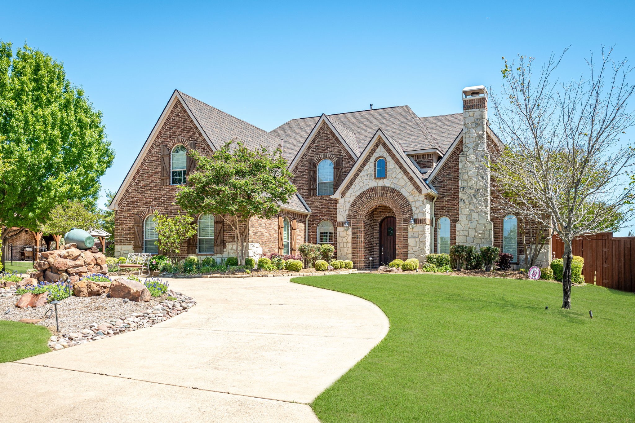 6 Kilchurn Garland TX 75044