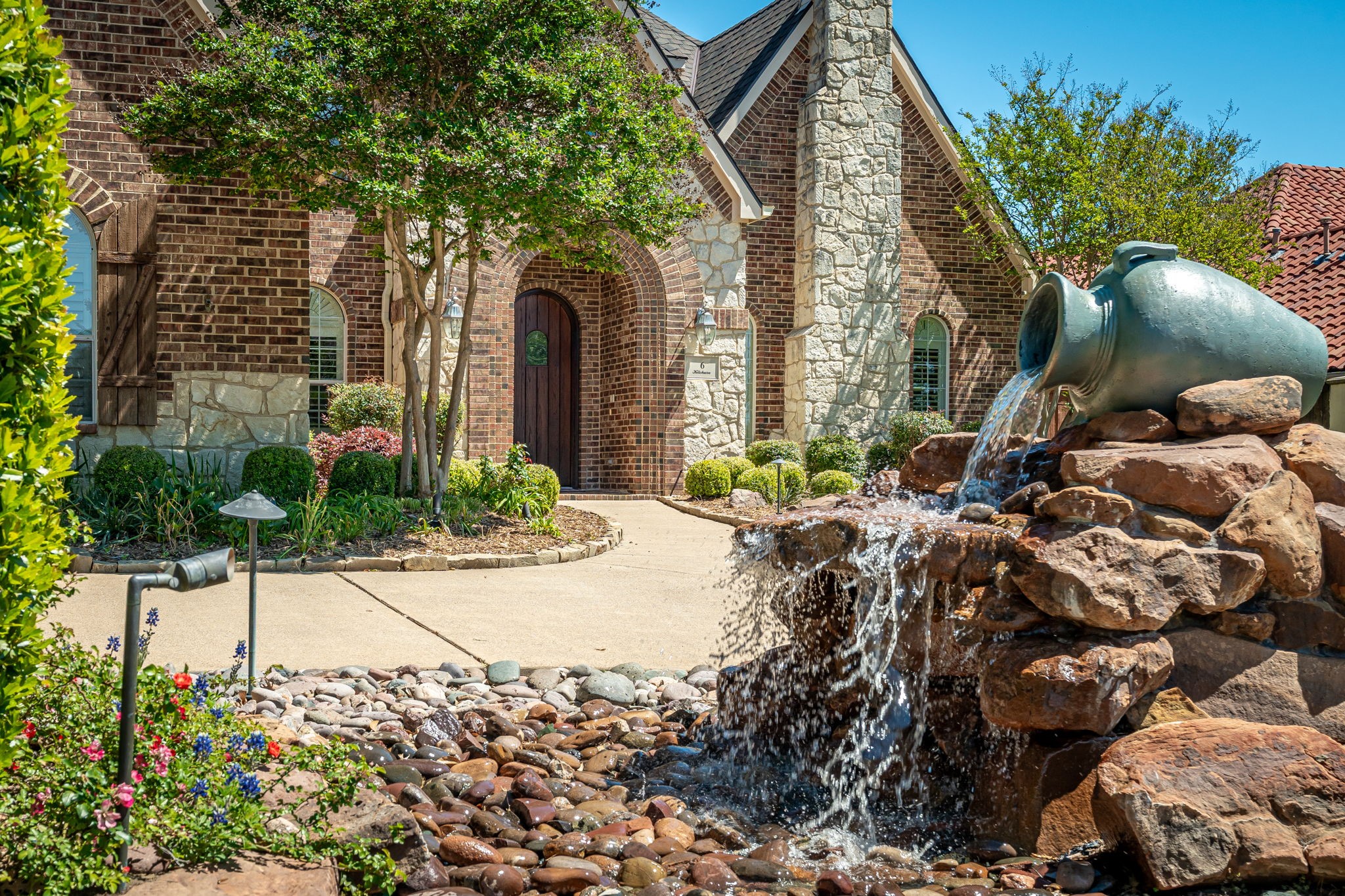 6 Kilchurn Garland TX 75044