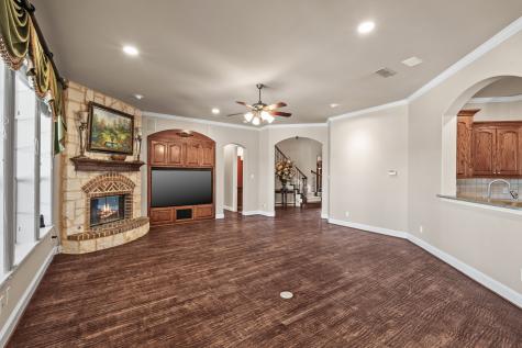 6 Kilchurn Garland TX 75044