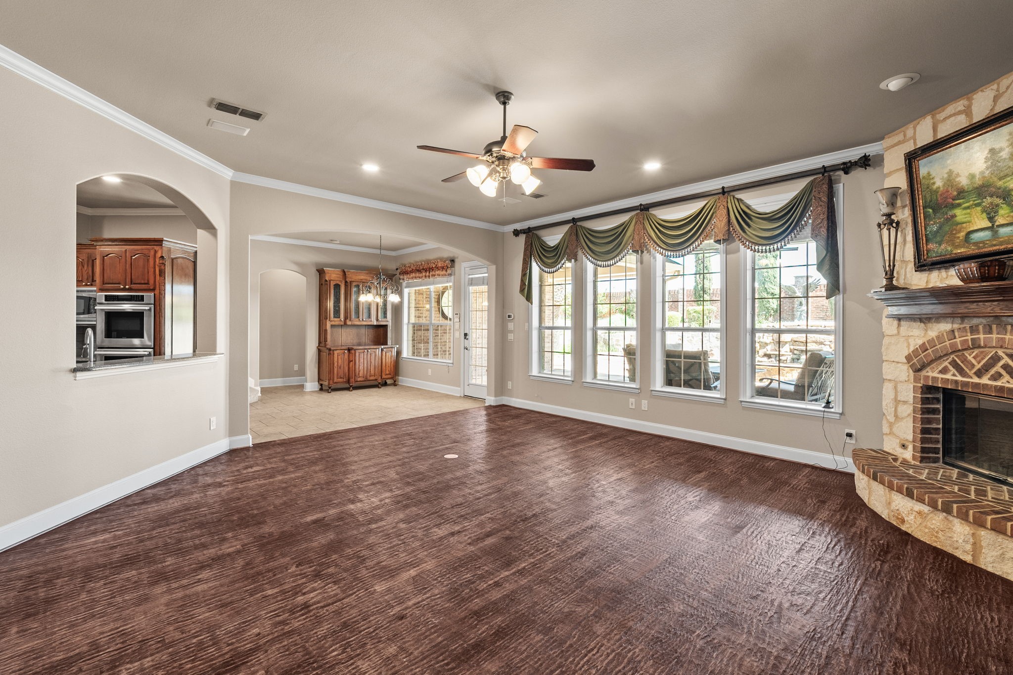 6 Kilchurn Garland TX 75044