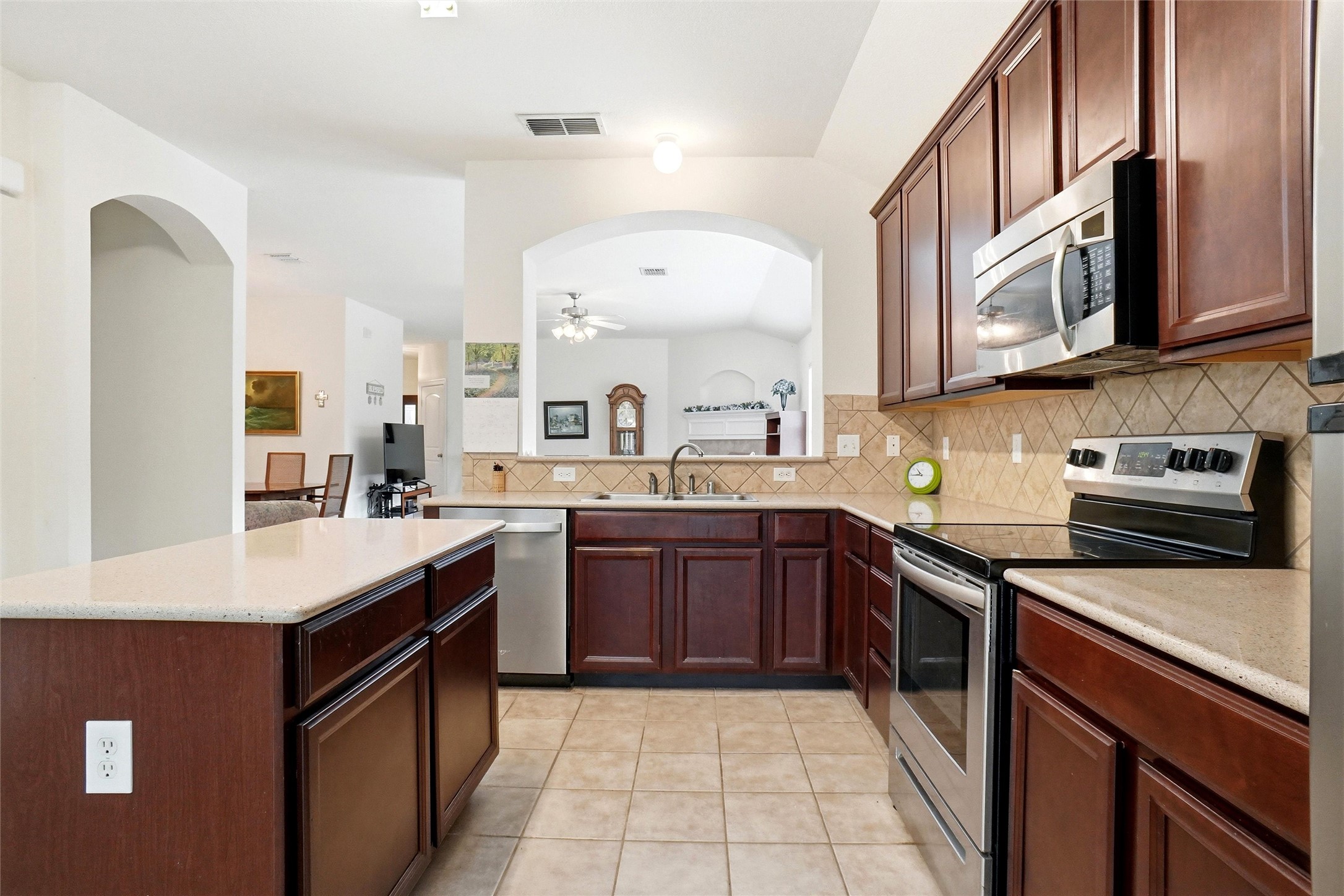 1904 Fairmount Park Drive Denton TX 76210