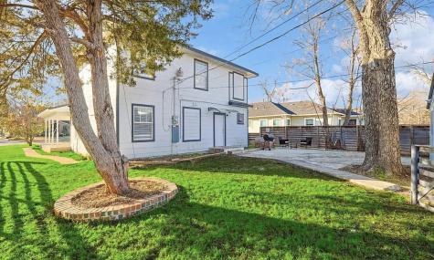 702 N Edgefield Avenue Dallas TX 75208