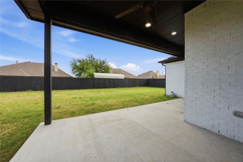314 W James Street Mabank TX 75147