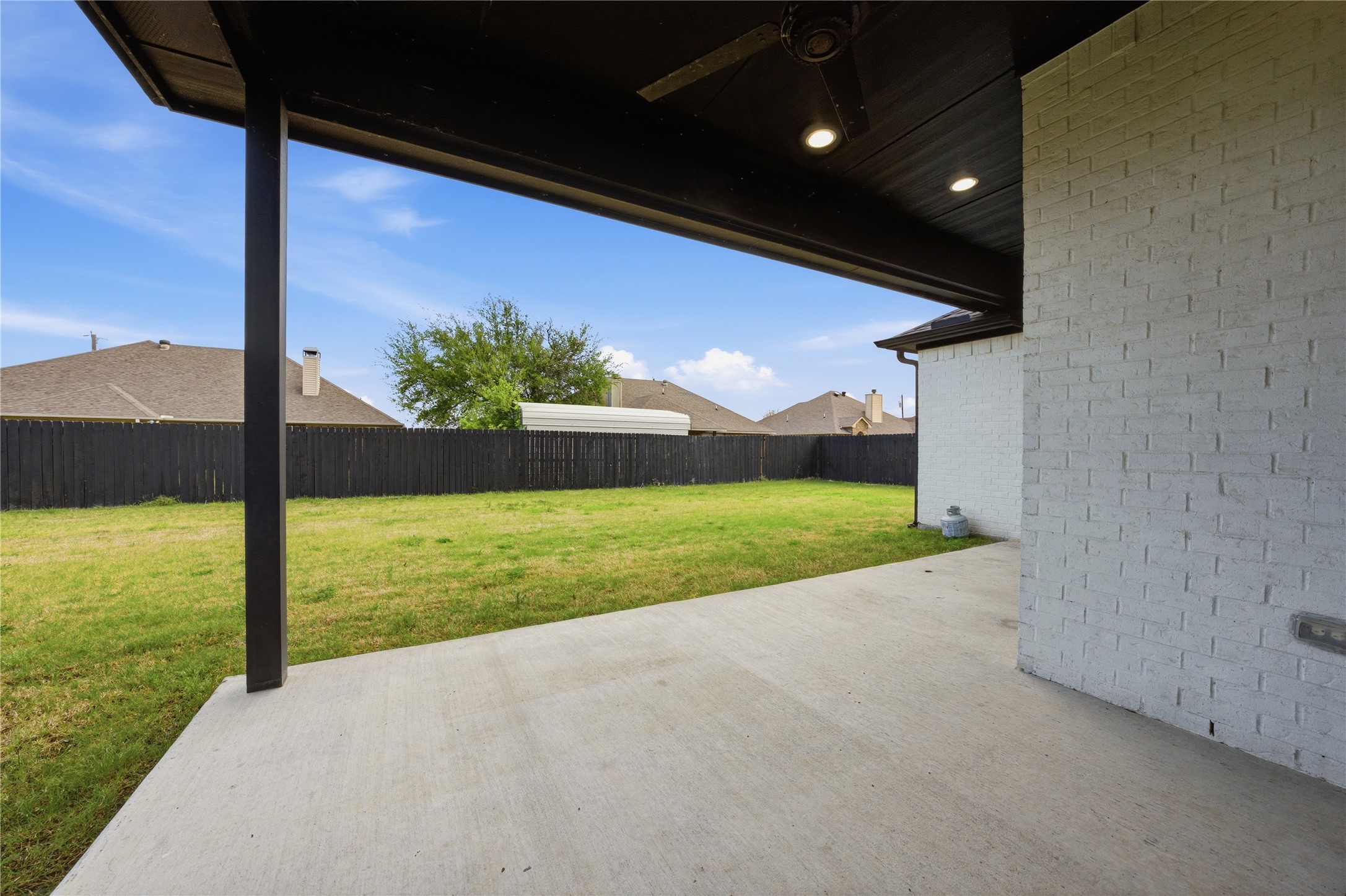 314 W James Street Mabank TX 75147