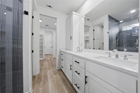 314 W James Street Mabank TX 75147