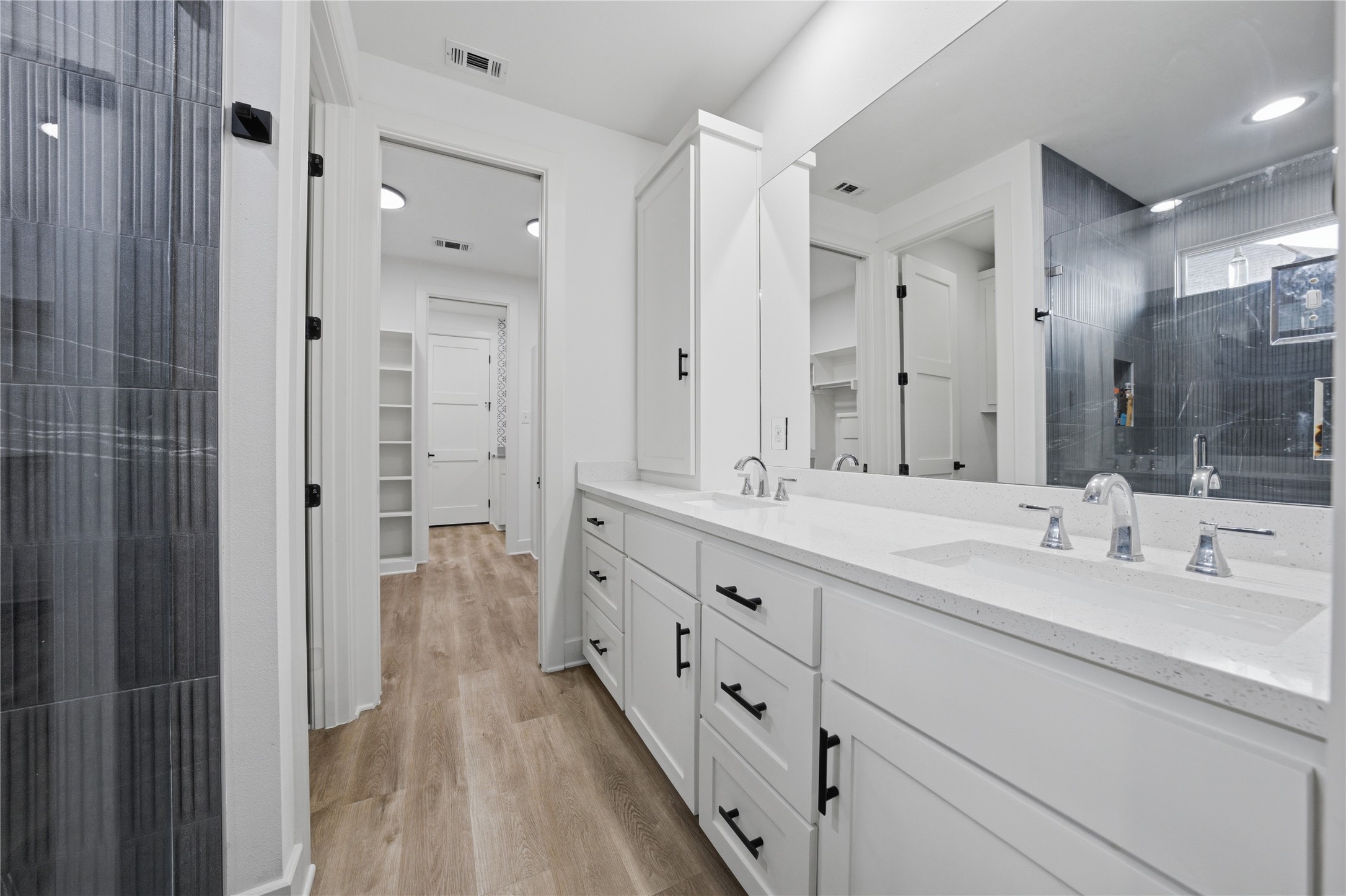 314 W James Street Mabank TX 75147