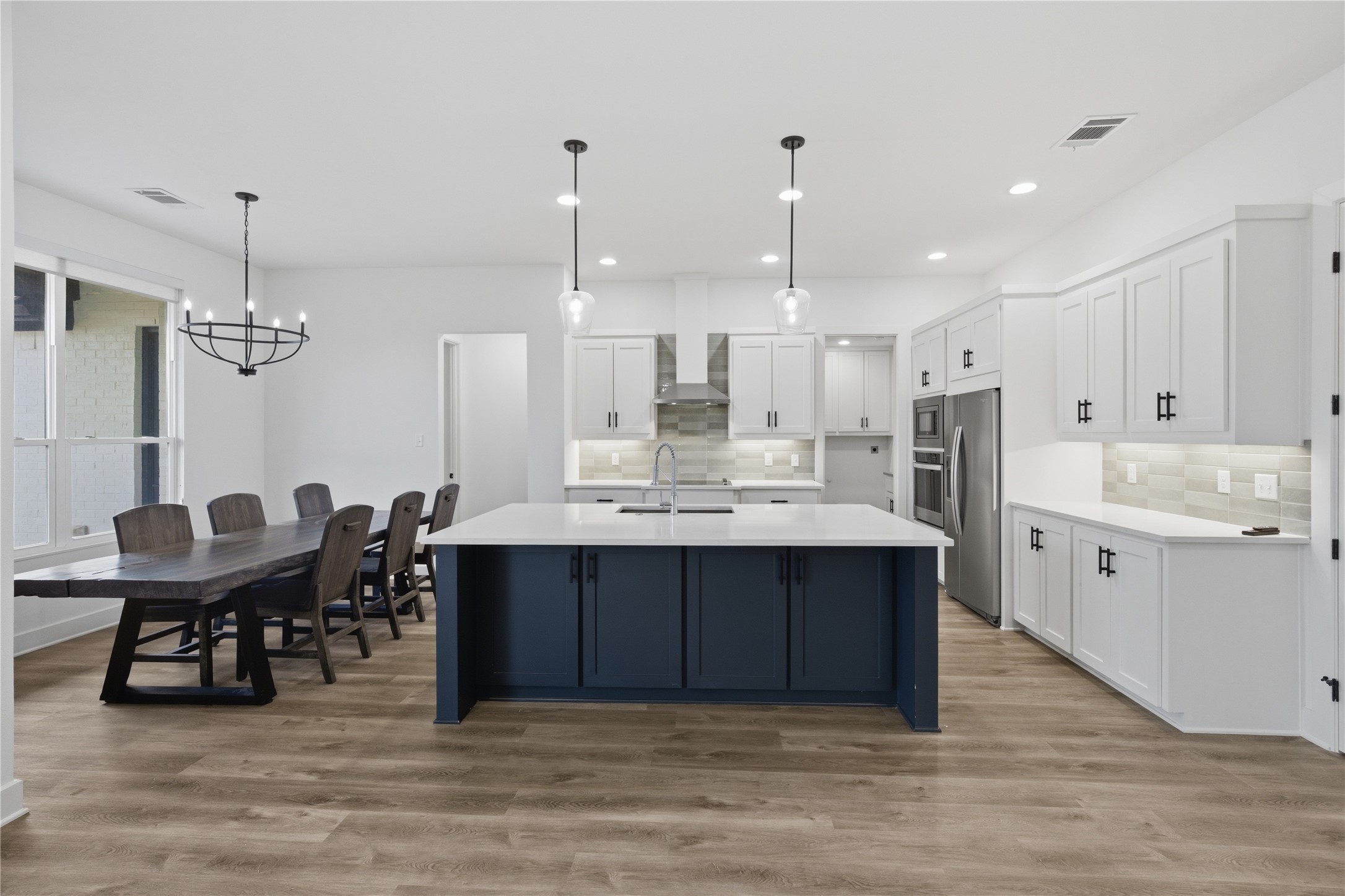 314 W James Street Mabank TX 75147