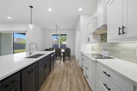 314 W James Street Mabank TX 75147