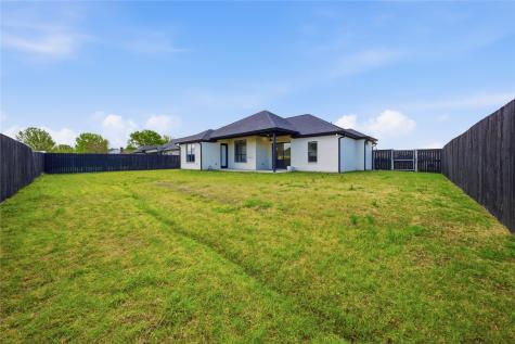 314 W James Street Mabank TX 75147