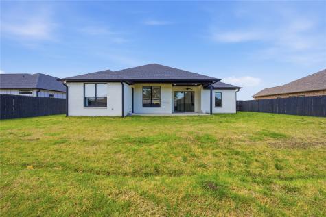 314 W James Street Mabank TX 75147