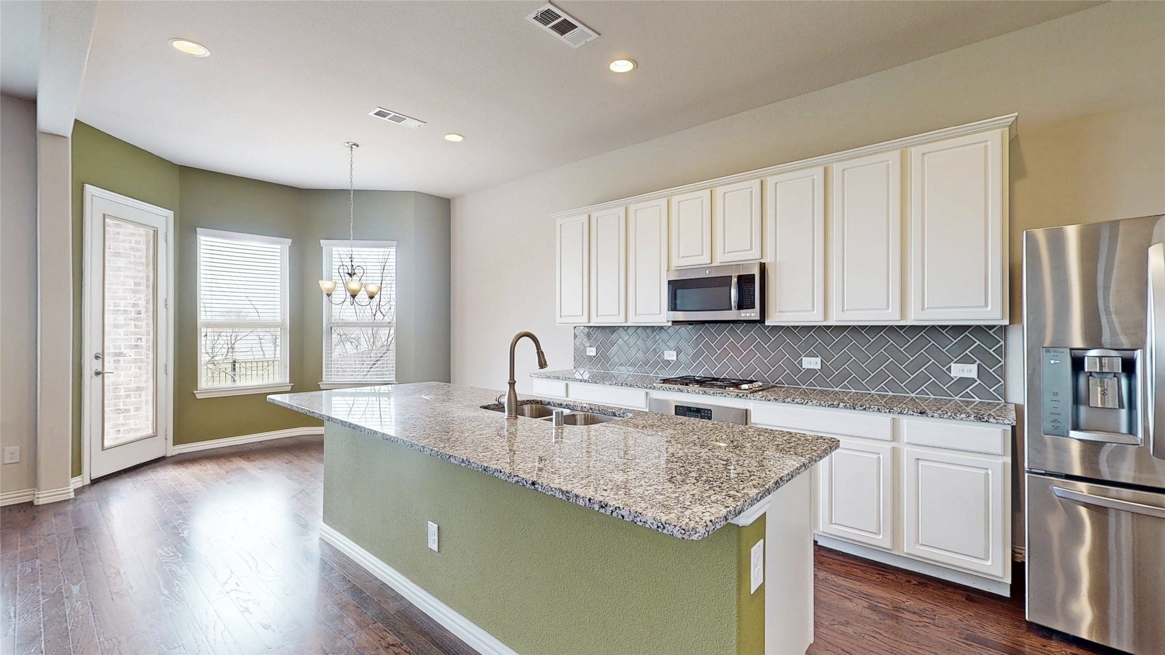 1921 Lake Front Trail Garland TX 75043
