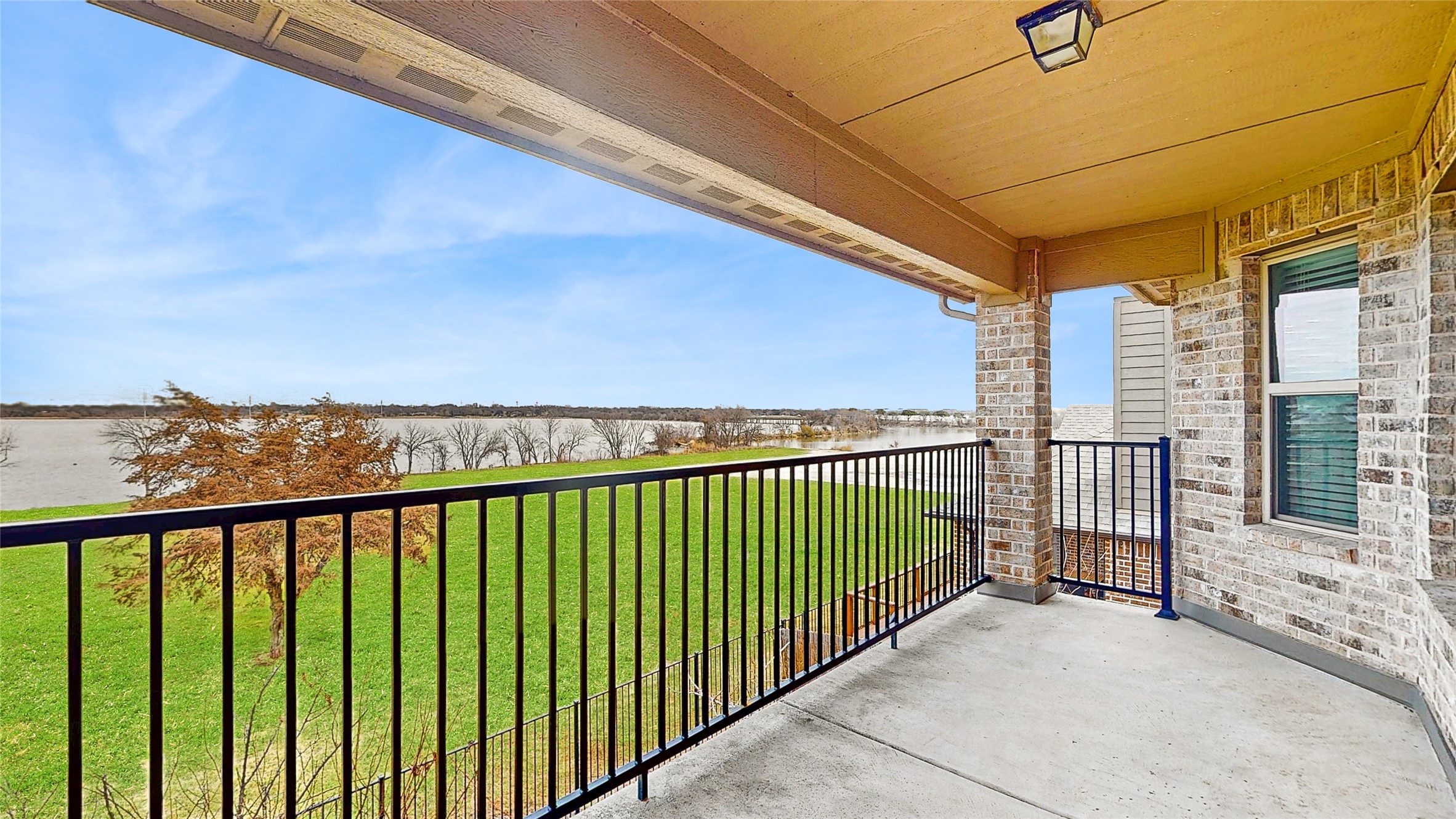 1921 Lake Front Trail Garland TX 75043