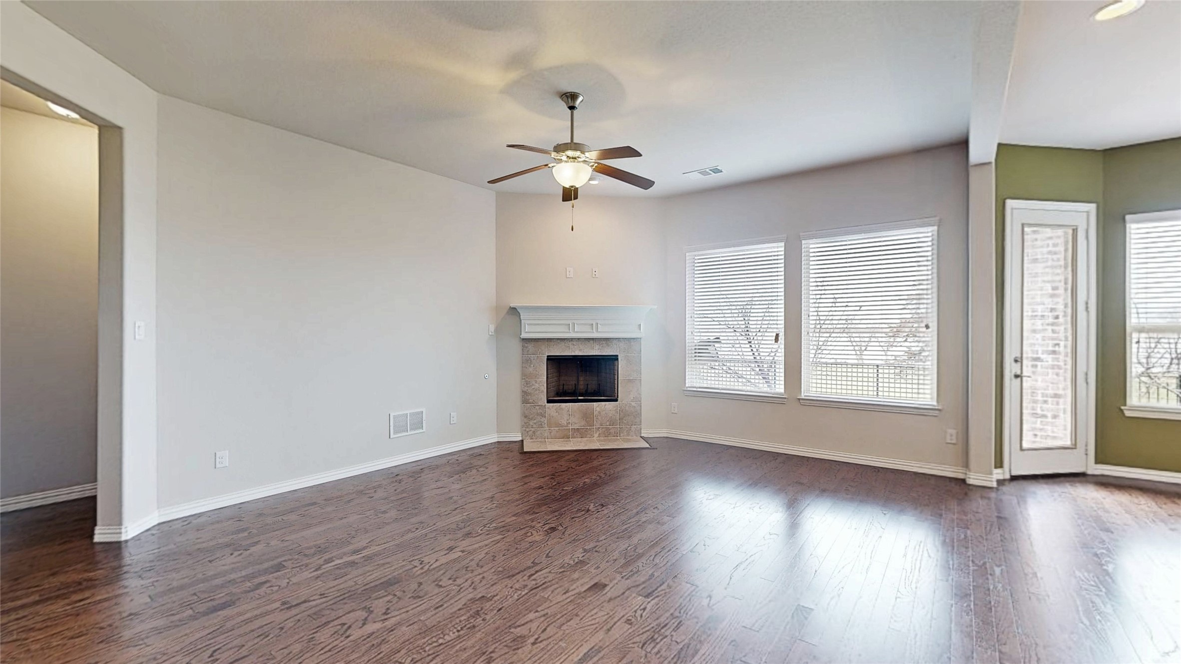 1921 Lake Front Trail Garland TX 75043