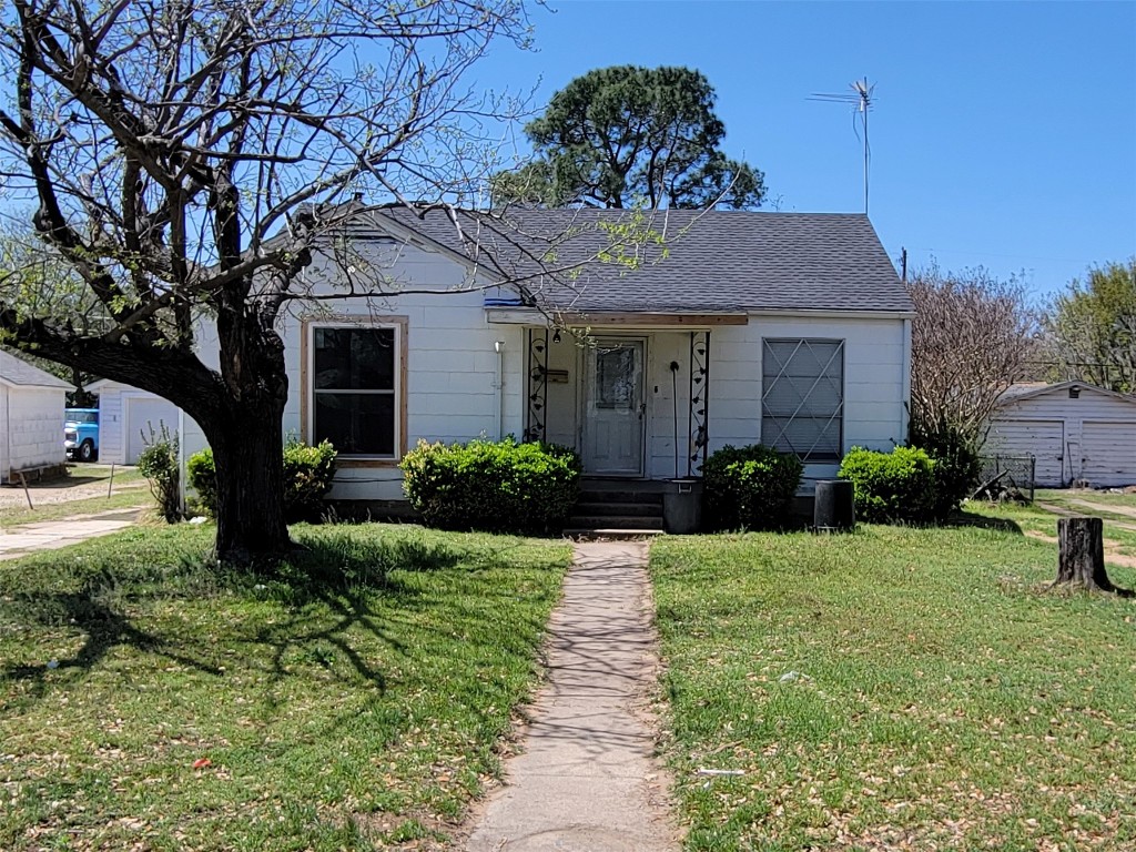 2215 Owens Street Haltom City TX 76117