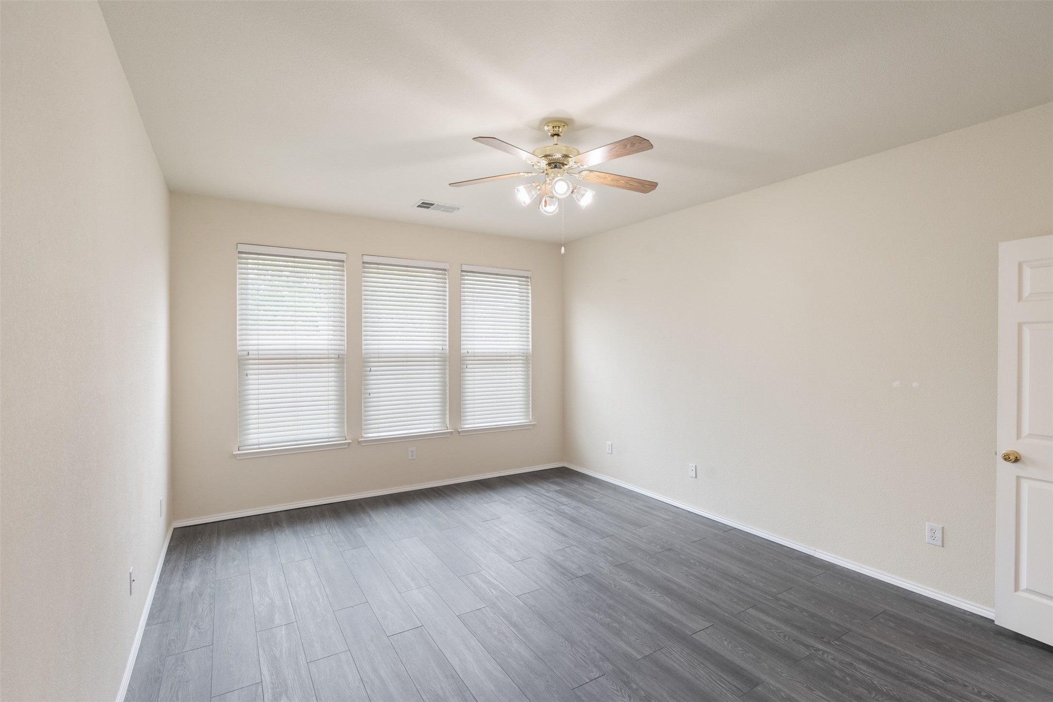 5029 Coral Cove Denton TX 76210