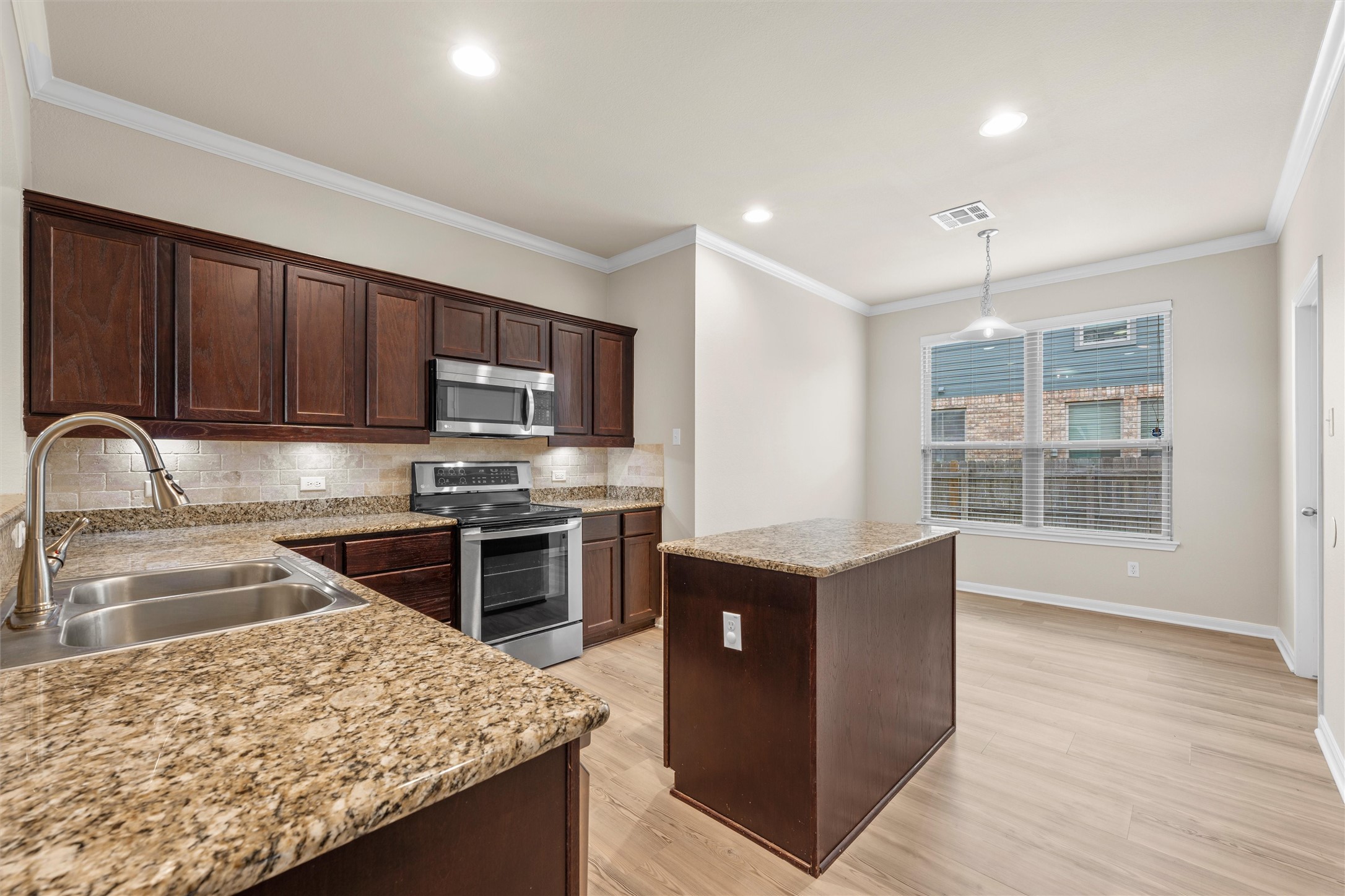 10860 Burnham Drive Waco TX 76708