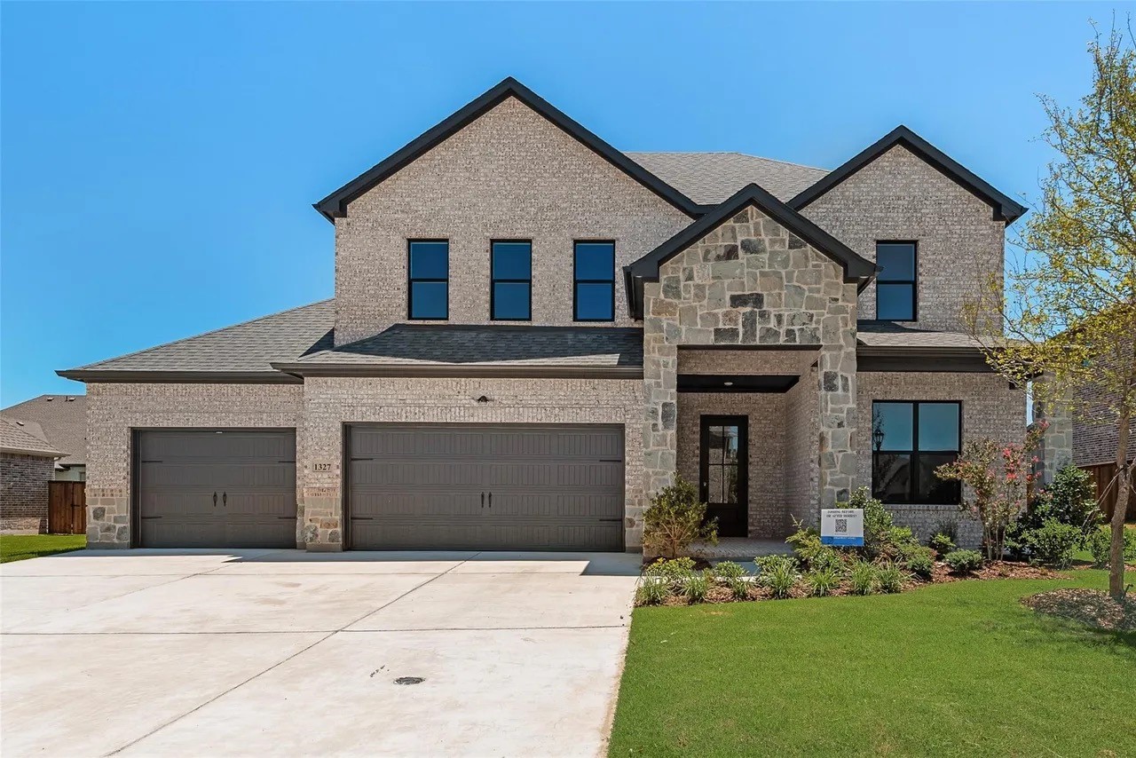 1327 Selby Road Van Alstyne TX 75495