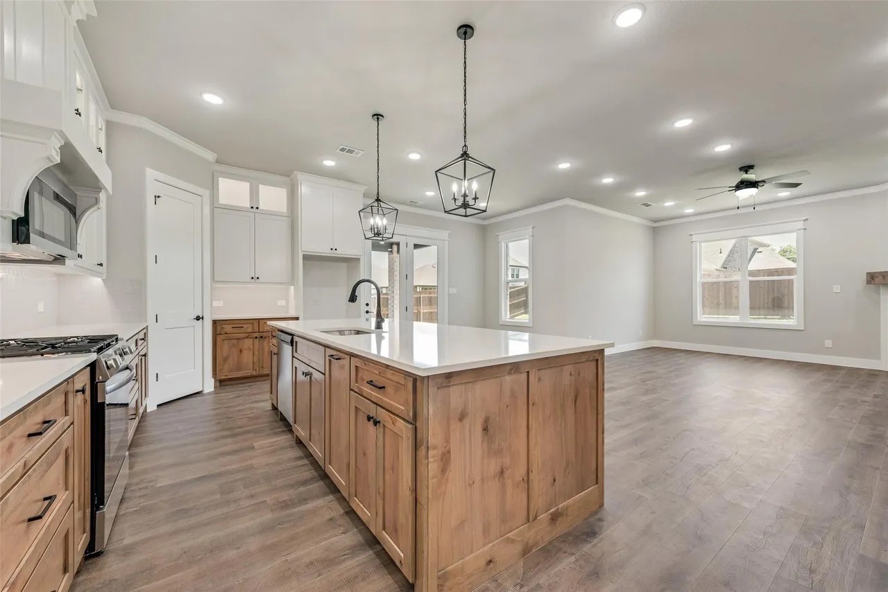 1327 Selby Road Van Alstyne TX 75495