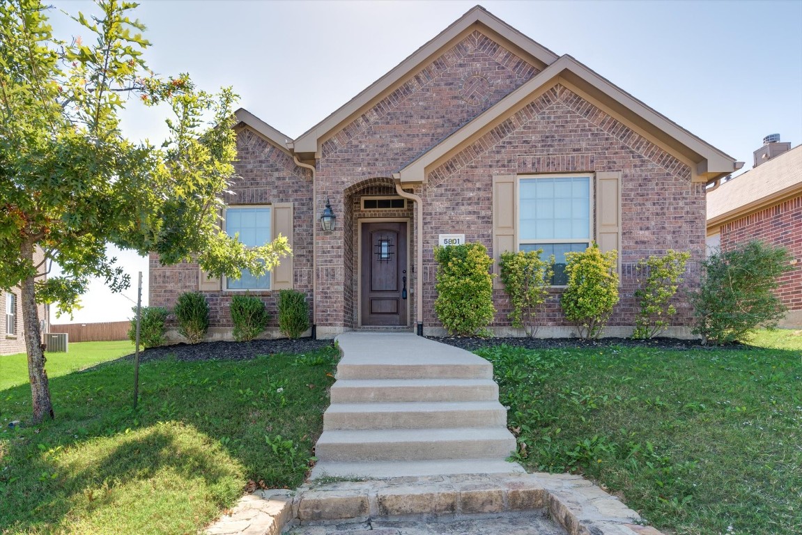5801 Burgundy Rose Drive Fort Worth TX 76123
