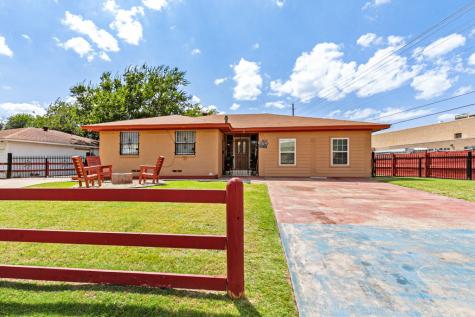 807 Smith Street Duncanville TX 75116