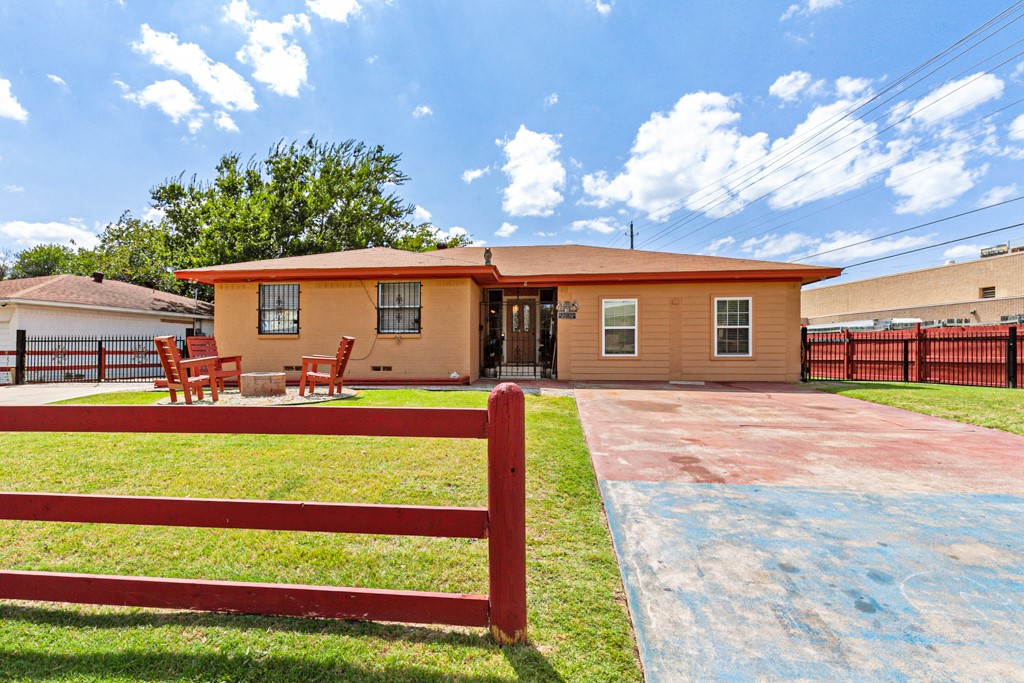 807 Smith Street Duncanville TX 75116