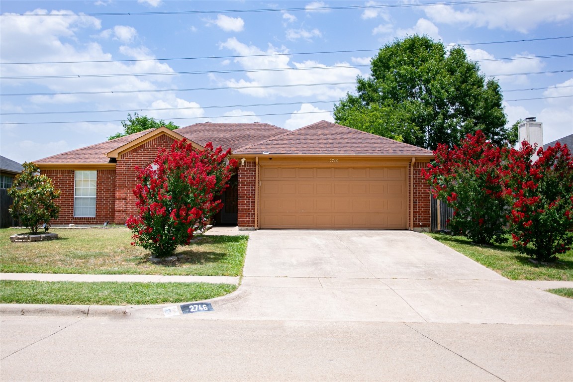 2746 Red Oak Drive Grand Prairie TX 75052