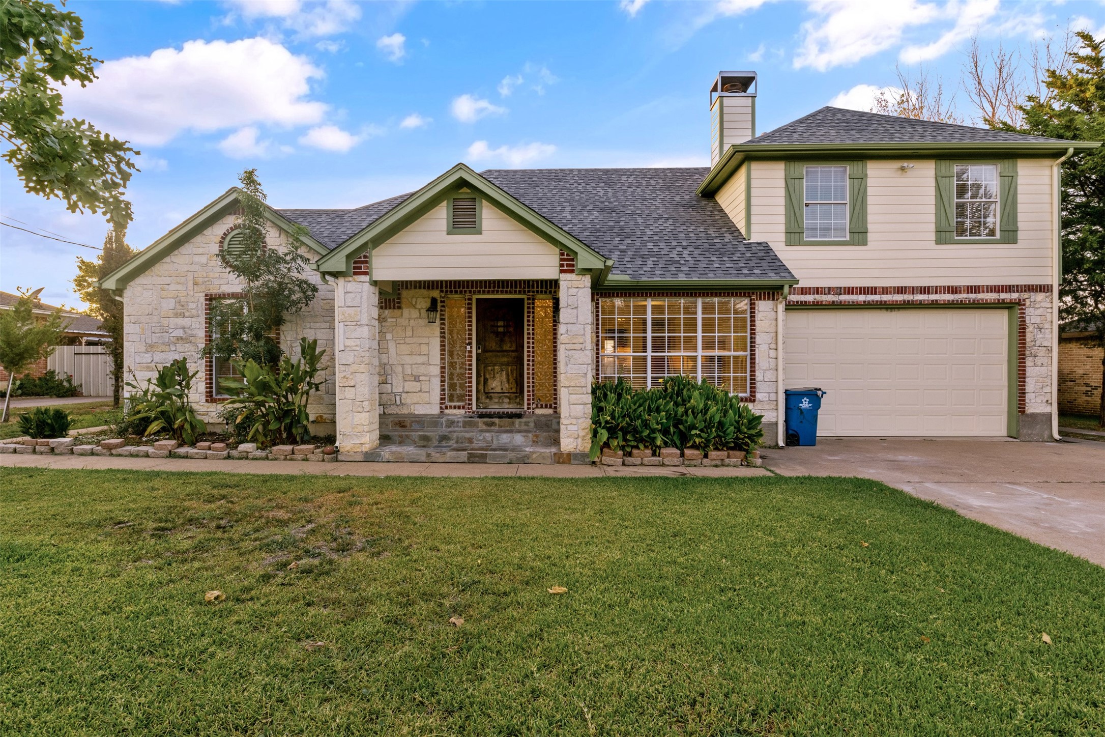 731 W Palestine Street Hutchins TX 75141