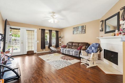 7007 Glenshire Drive Arlington TX 76002
