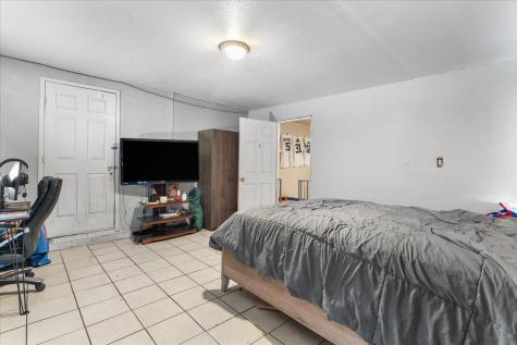 109 N Kouns Street Cleburne TX 76031