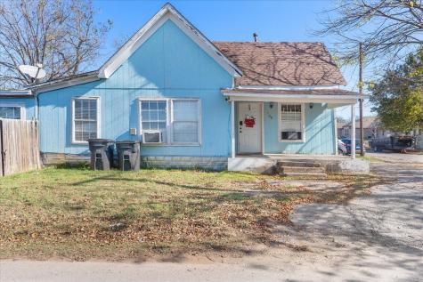 109 N Kouns Street Cleburne TX 76031