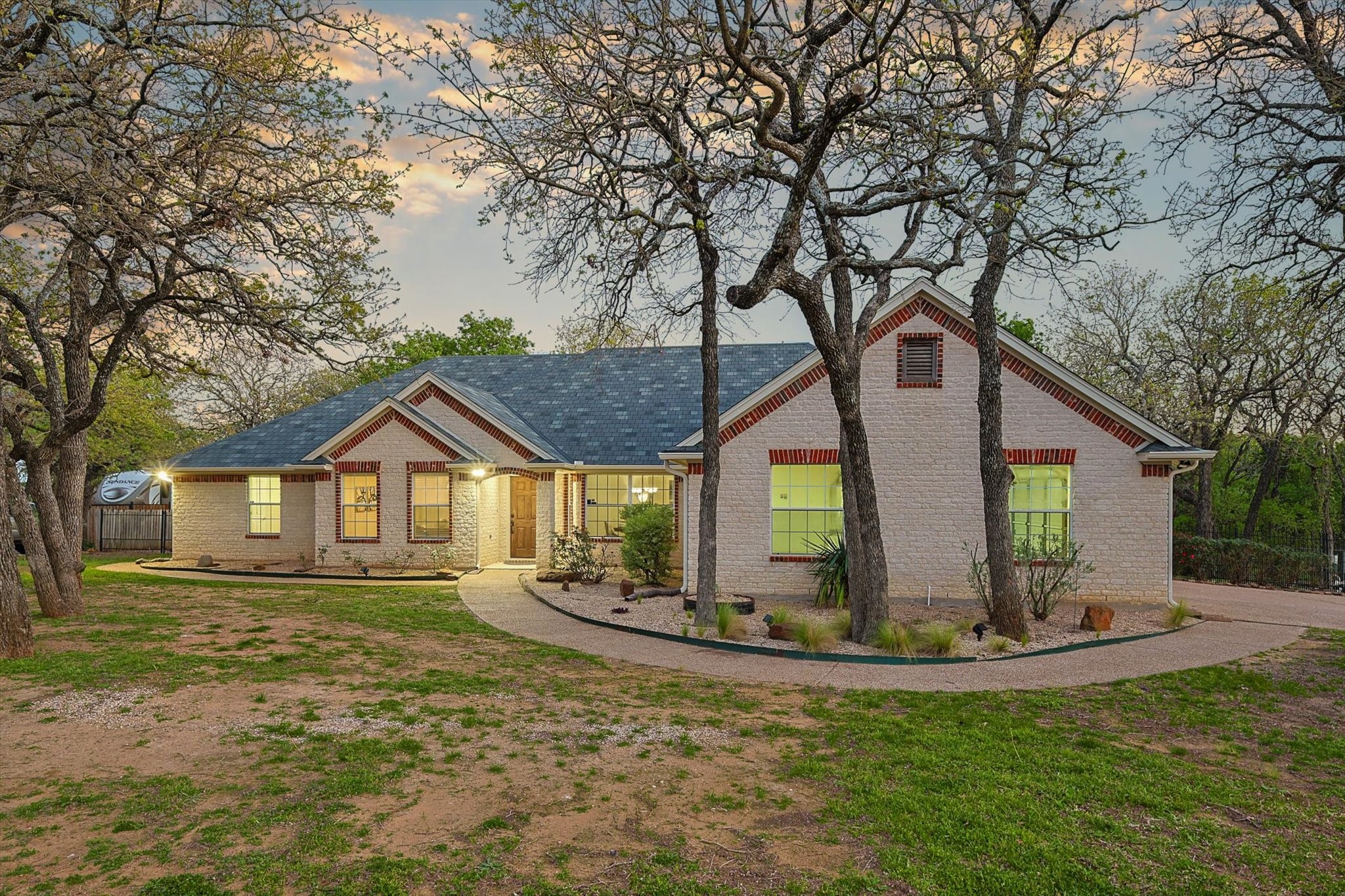 1207 W Buffalo Trail Joshua TX 76058
