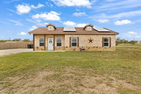 600 S Aquilla Street Itasca TX 76055